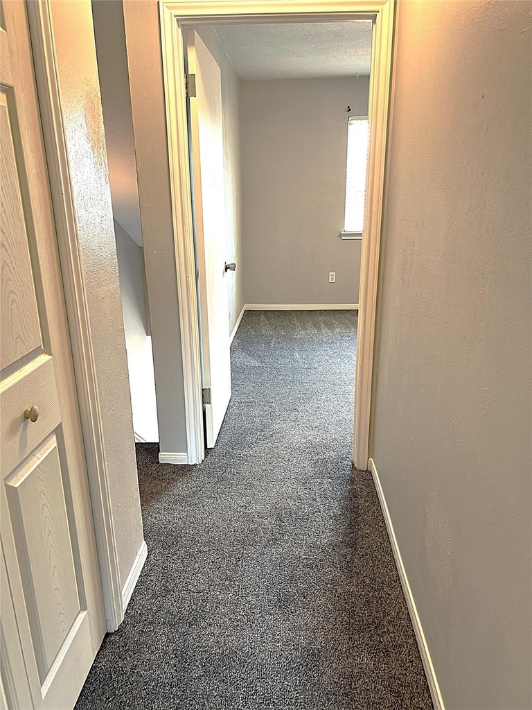 1911 Country Village Boulevard - Photo 11