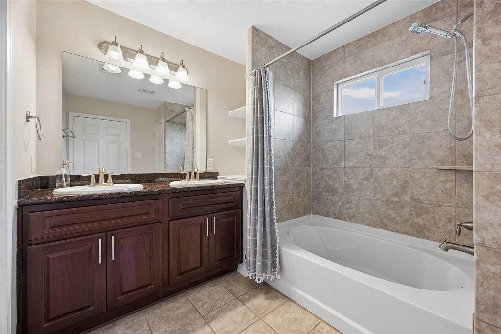 5106 Pinemont Place - Photo 8