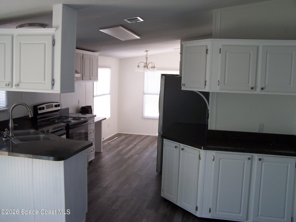 403 Brozman Lane - Photo 5