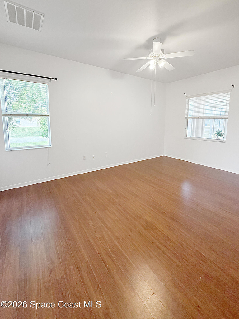 467 Sauders Road Se - Photo 9