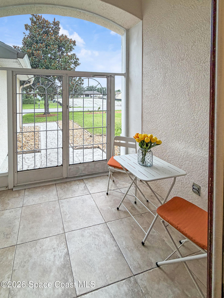 467 Sauders Road Se - Photo 4