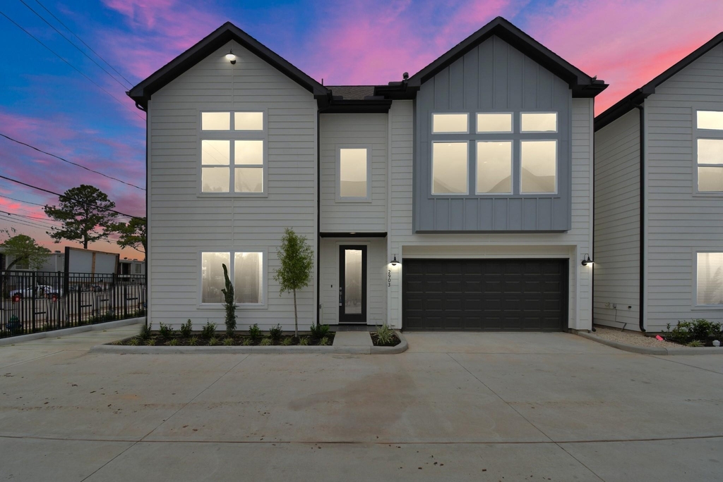 2903 Sherwood Green Lane - Photo 1