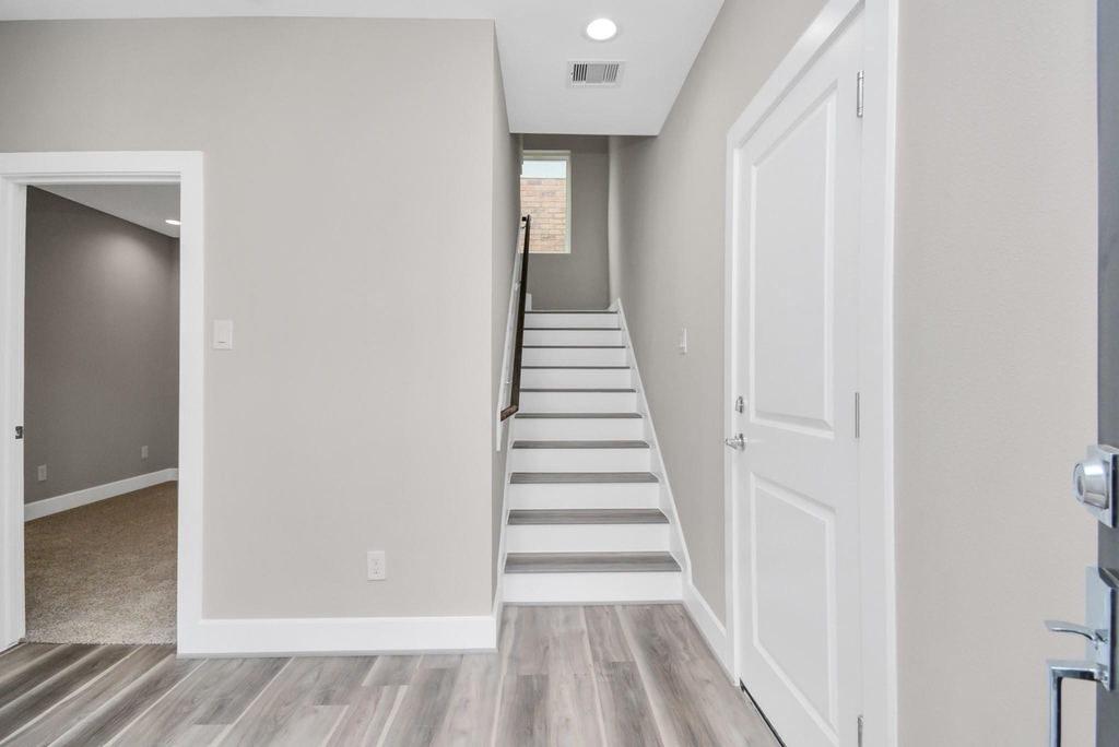 2903 Sherwood Green Lane - Photo 8