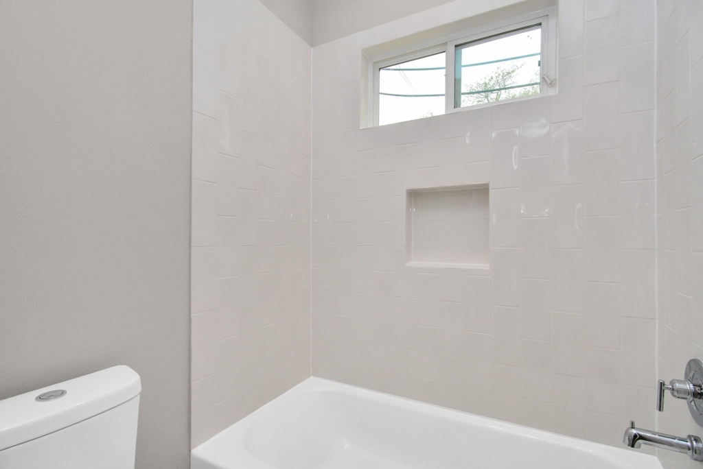 2903 Sherwood Green Lane - Photo 13