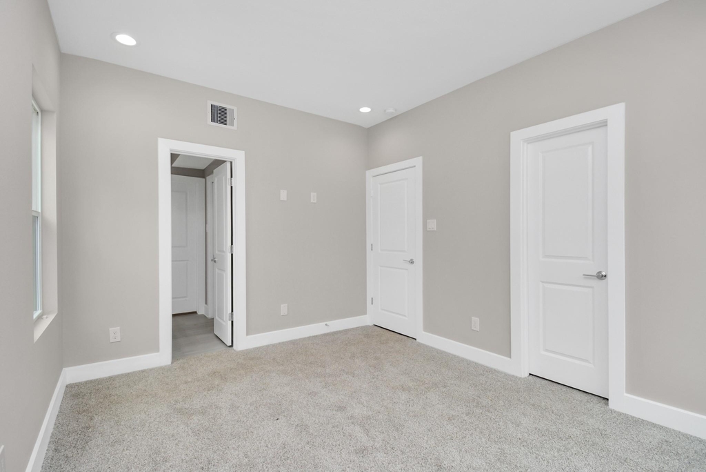 2903 Sherwood Green Lane - Photo 11