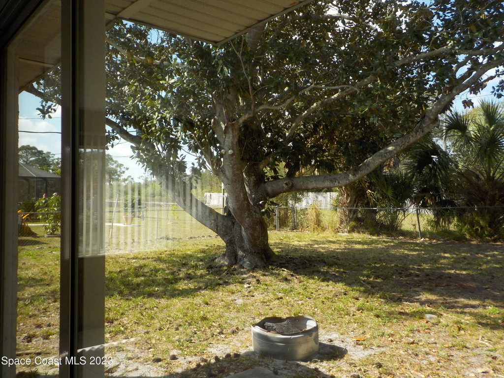 636 Hampton Drive Ne - Photo 16