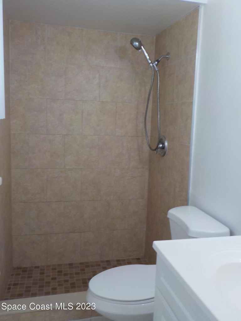 636 Hampton Drive Ne - Photo 8