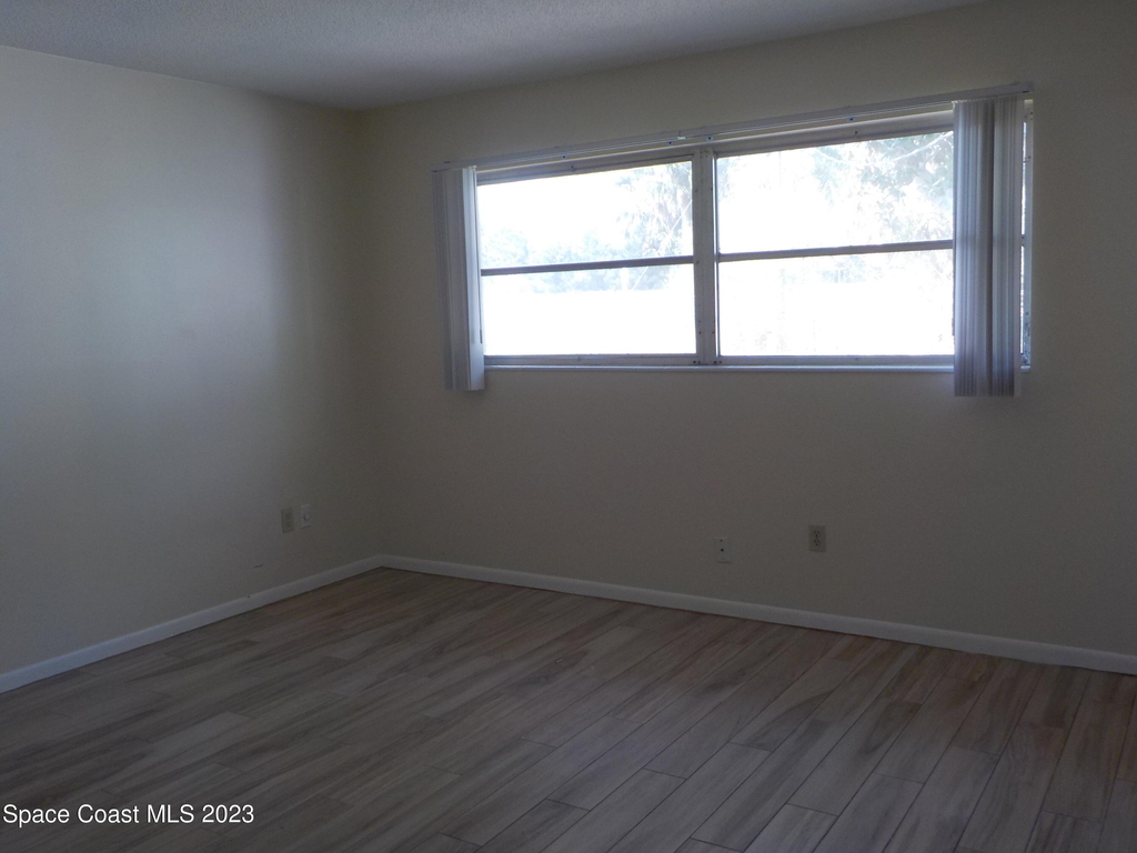 636 Hampton Drive Ne - Photo 7