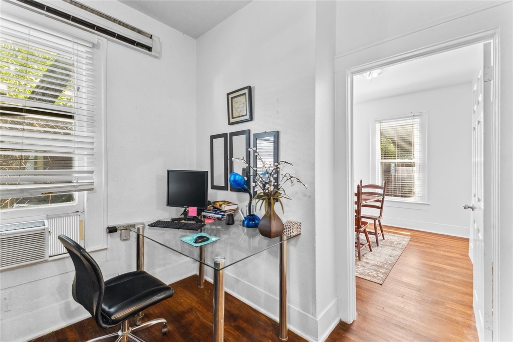 2509 Whitney Street - Photo 7