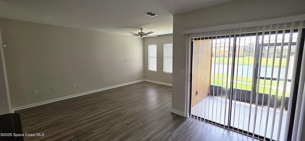 1390 Lara Circle - Photo 2