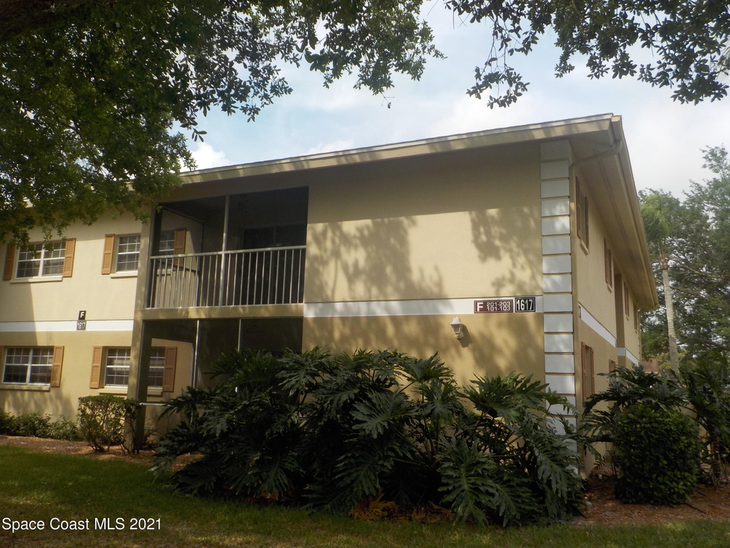 1617 Ne Sunny Brook Lane Ne - Photo 0