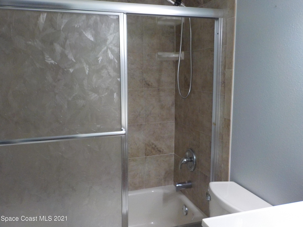 1617 Ne Sunny Brook Lane Ne - Photo 9