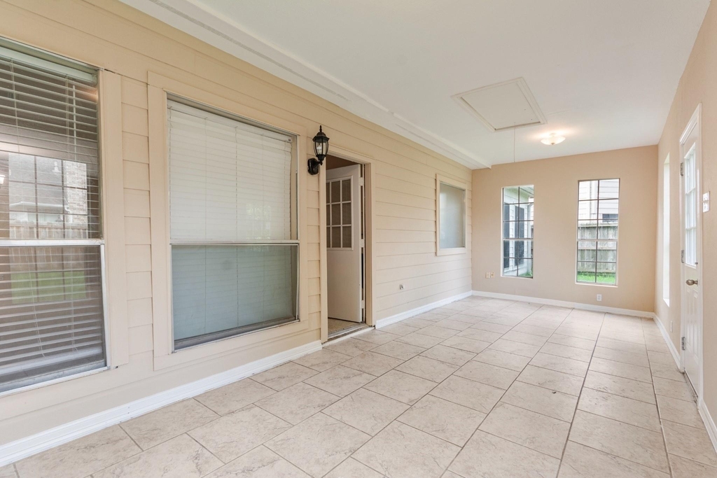 9107 Baber Drive - Photo 9