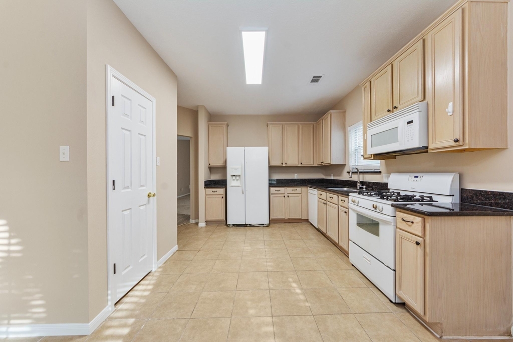 9107 Baber Drive - Photo 4