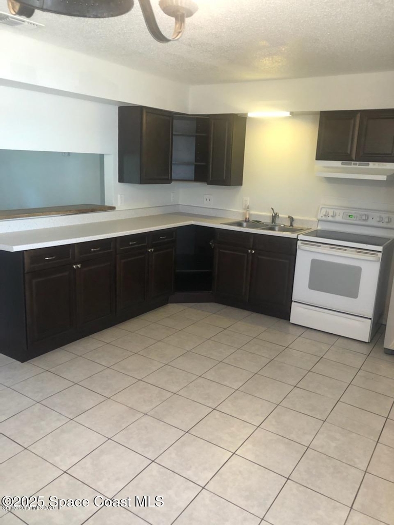 210 Pierce Avenue - Photo 1