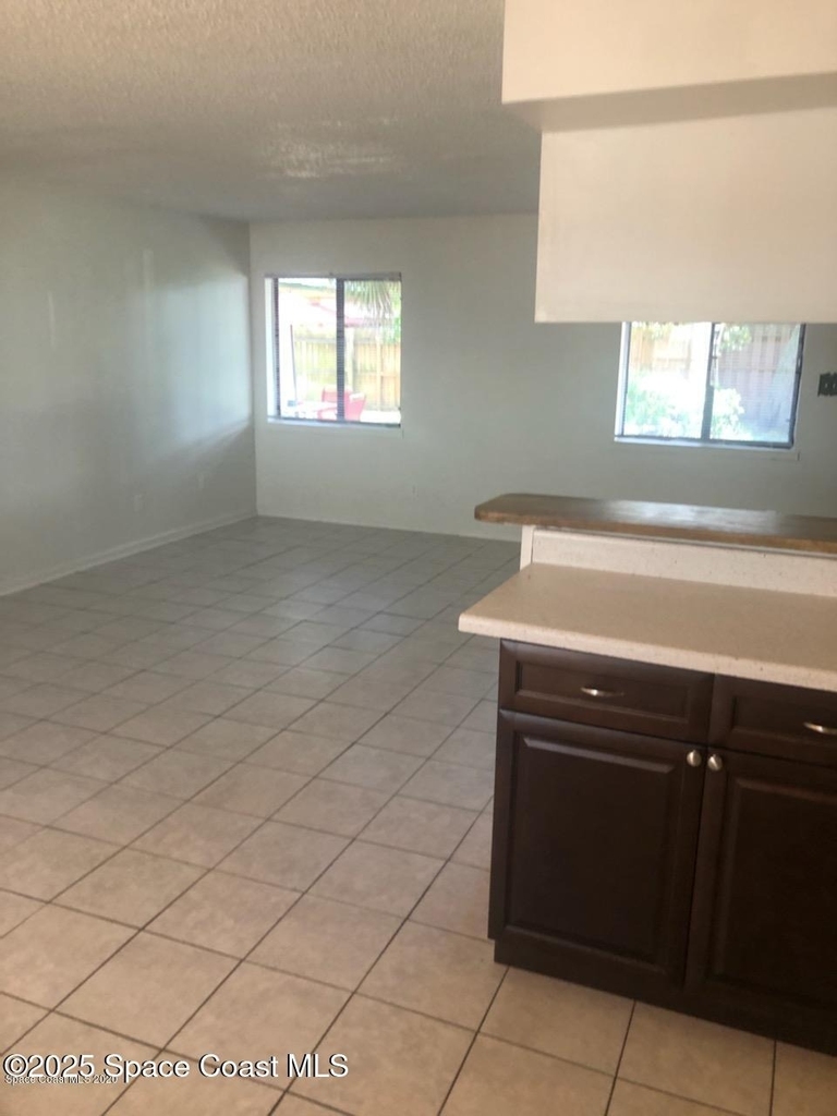 210 Pierce Avenue - Photo 4