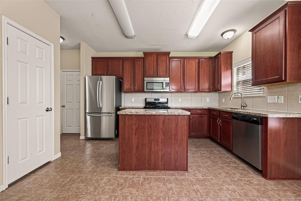26339 Richwood Oaks Drive - Photo 11