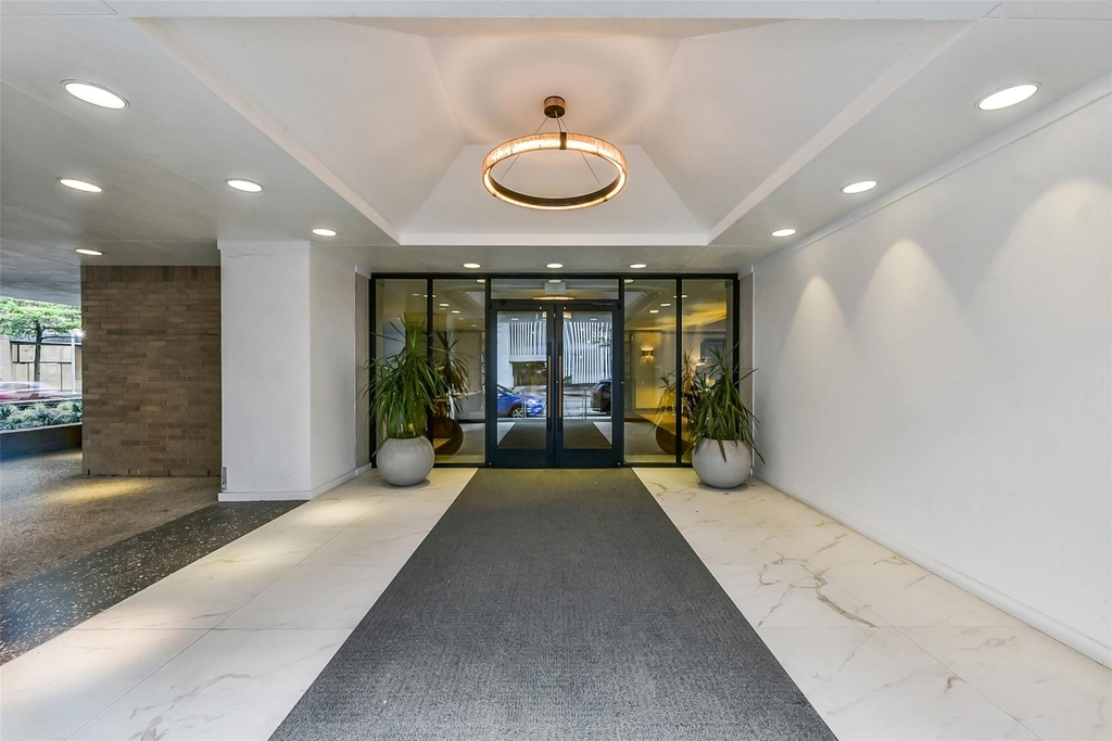 1111 Caroline Street - Photo 23