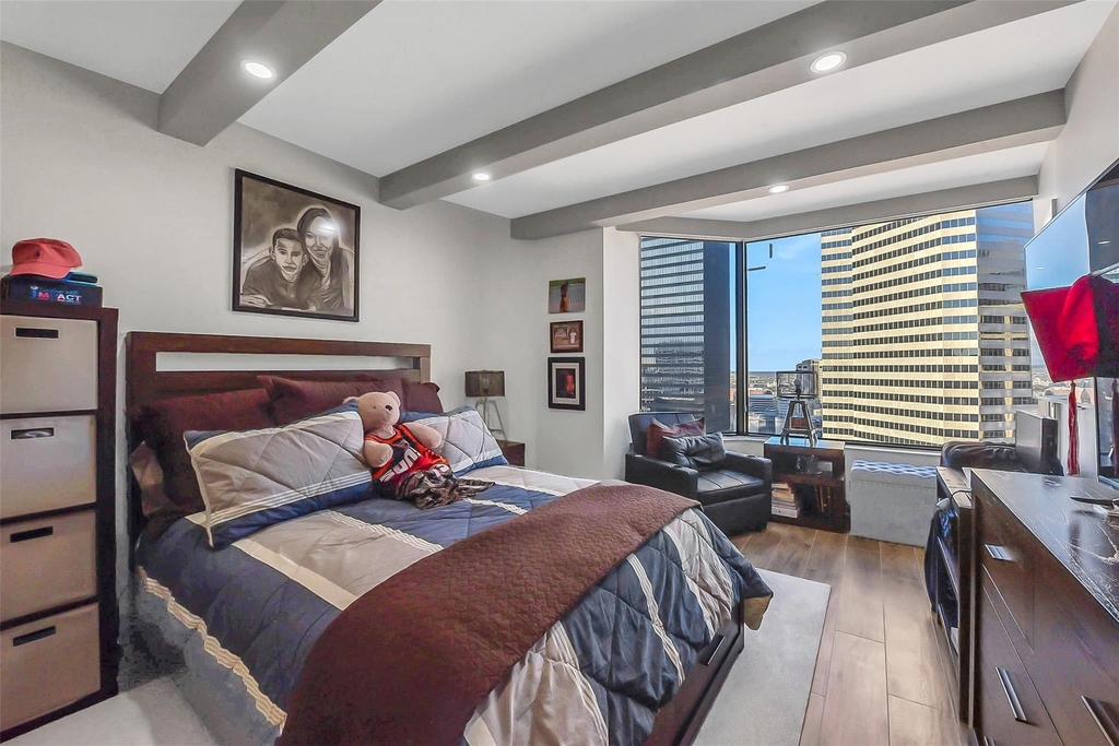 1111 Caroline Street - Photo 12