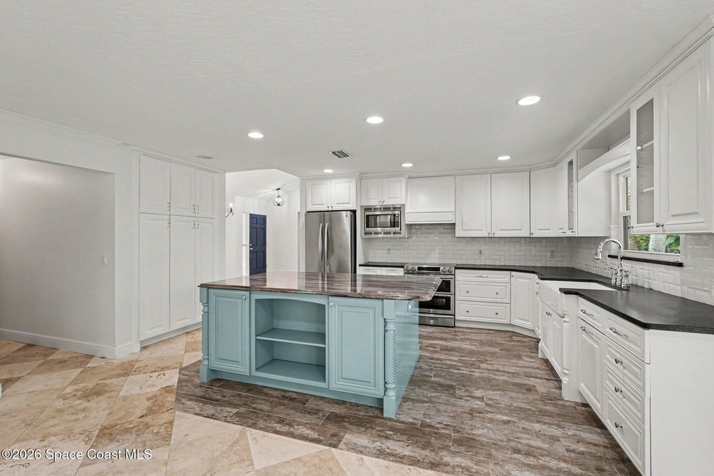 115 11th Avenue - Photo 15
