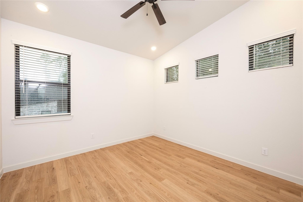 2515 Appian Way - Photo 17