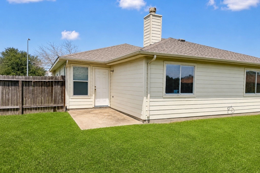 2403 Orchard Run - Photo 14