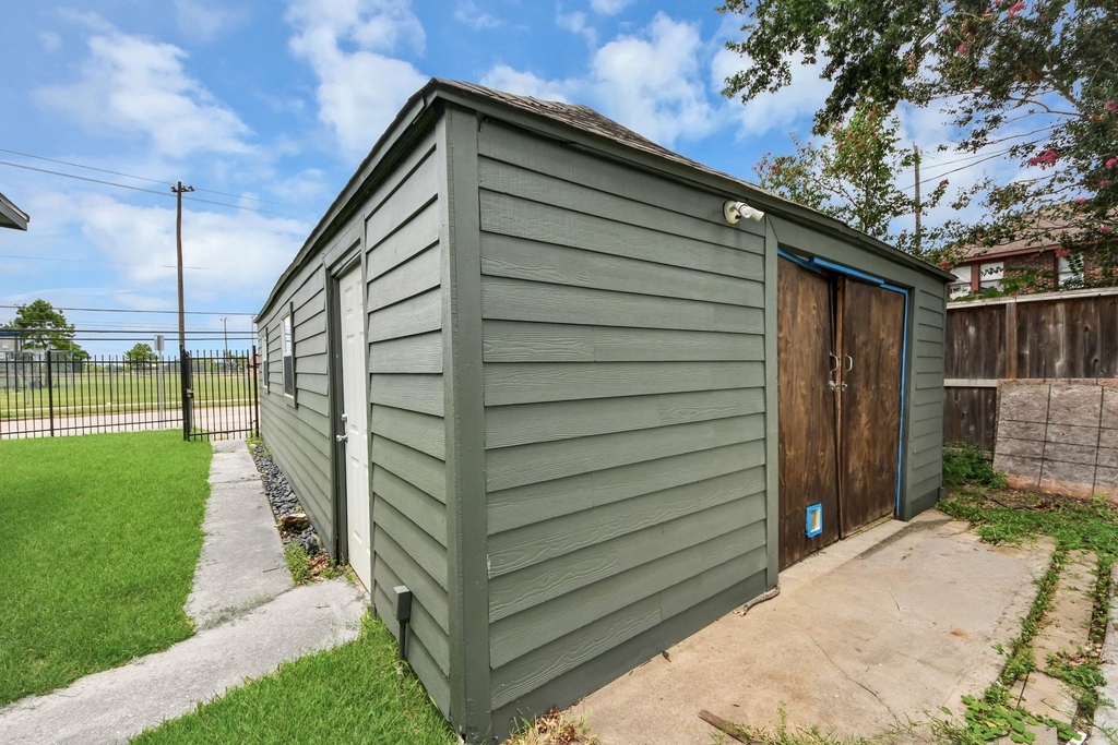 1403 Munger Street - Photo 46