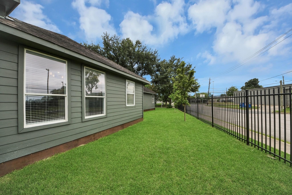 1403 Munger Street - Photo 39