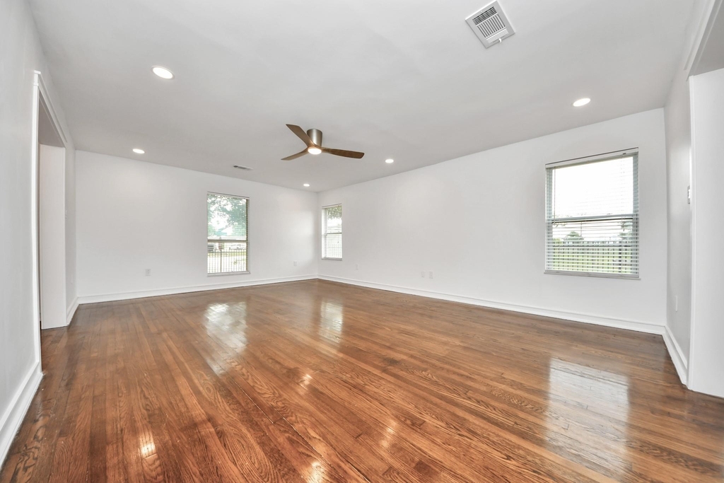 1403 Munger Street - Photo 12