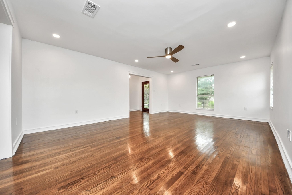 1403 Munger Street - Photo 11
