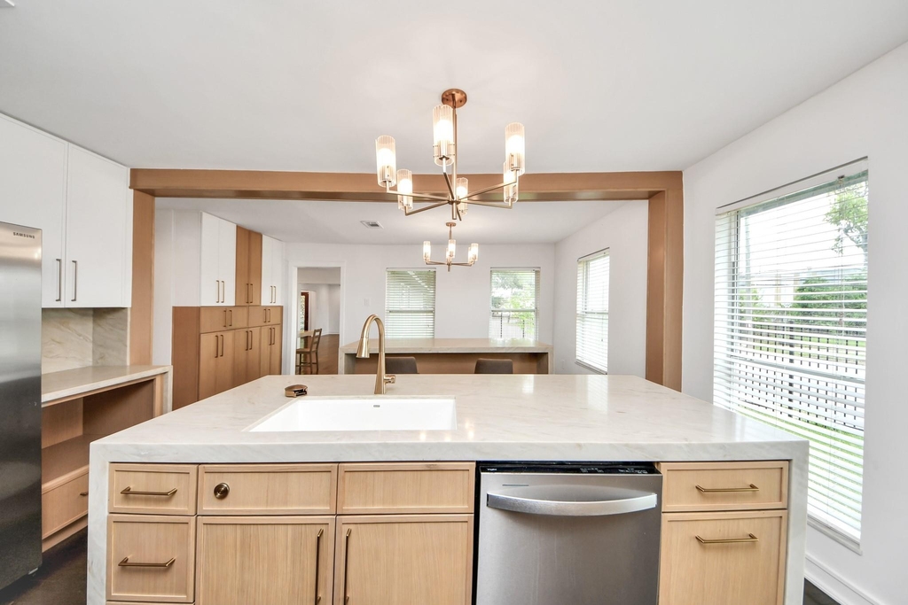 1403 Munger Street - Photo 22