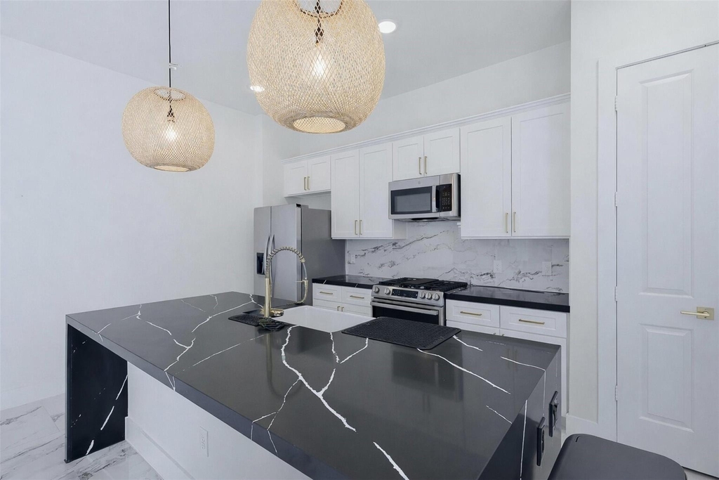 6559 Sealey Street - Photo 4
