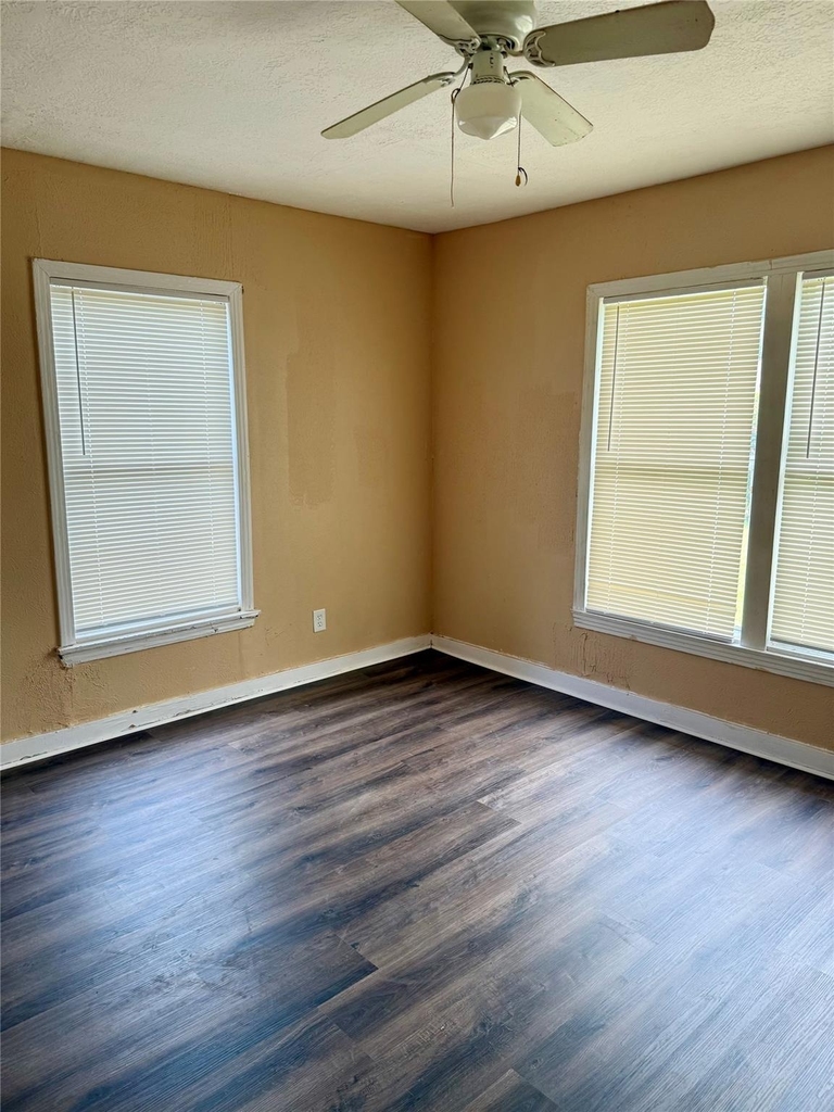 1908 Oregon Street - Photo 4