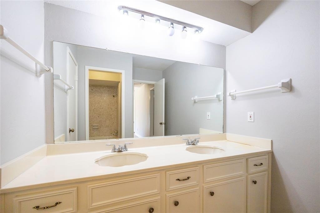 8323 Forest Ridge Road - Photo 17