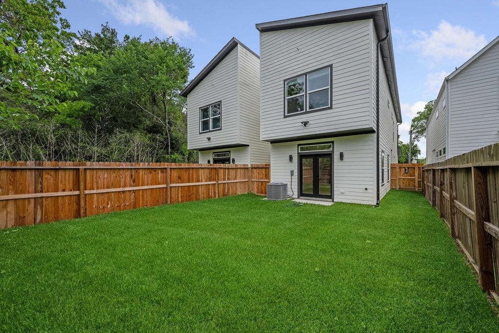 8023 Easter Street - Photo 20