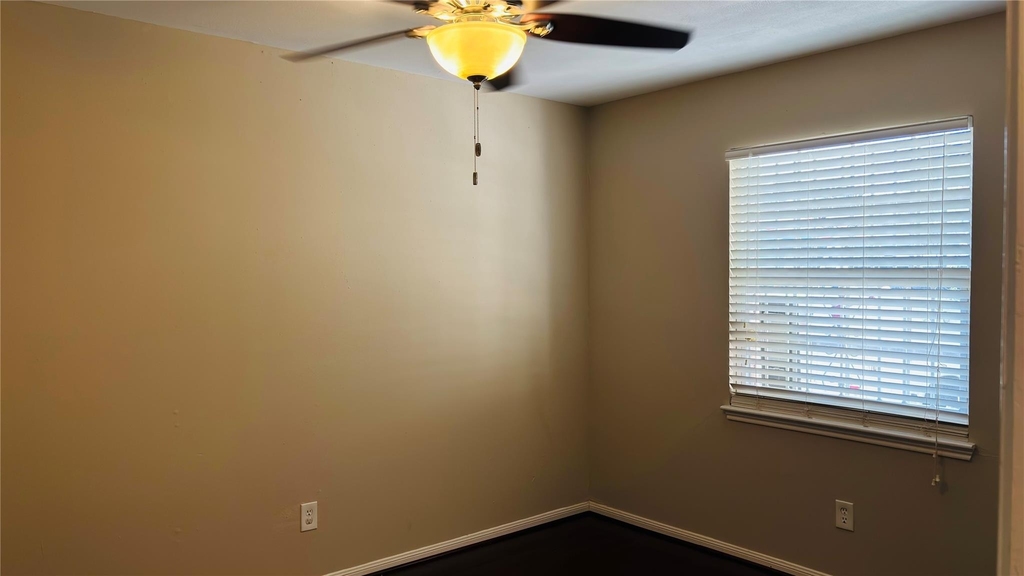 11407 Hazen Street - Photo 26