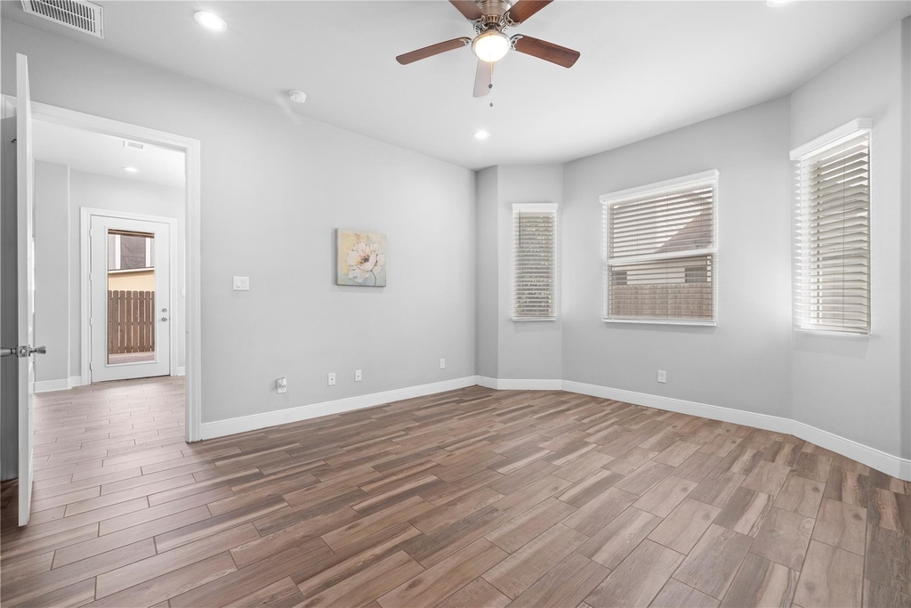 8938 Intervale Street - Photo 19