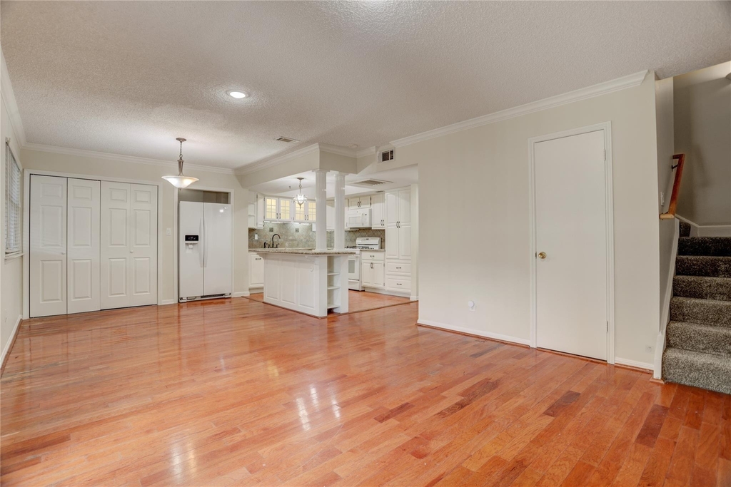 2253 Triway Lane - Photo 8