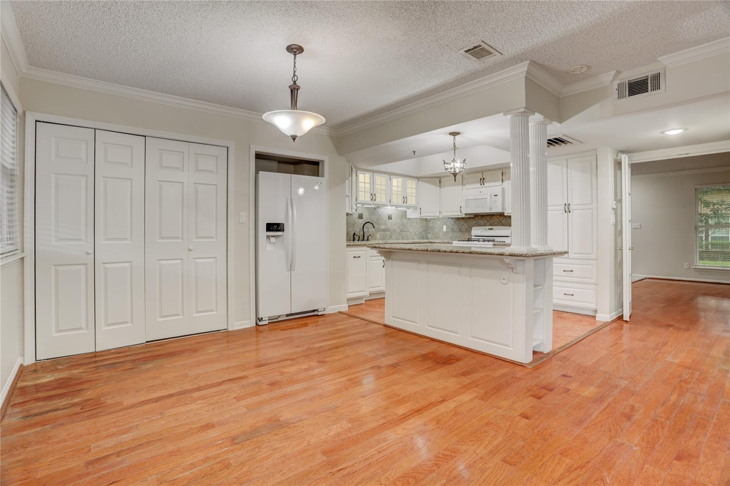 2253 Triway Lane - Photo 4