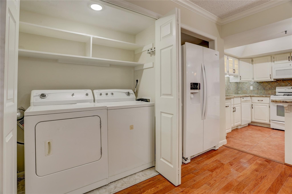 2253 Triway Lane - Photo 9