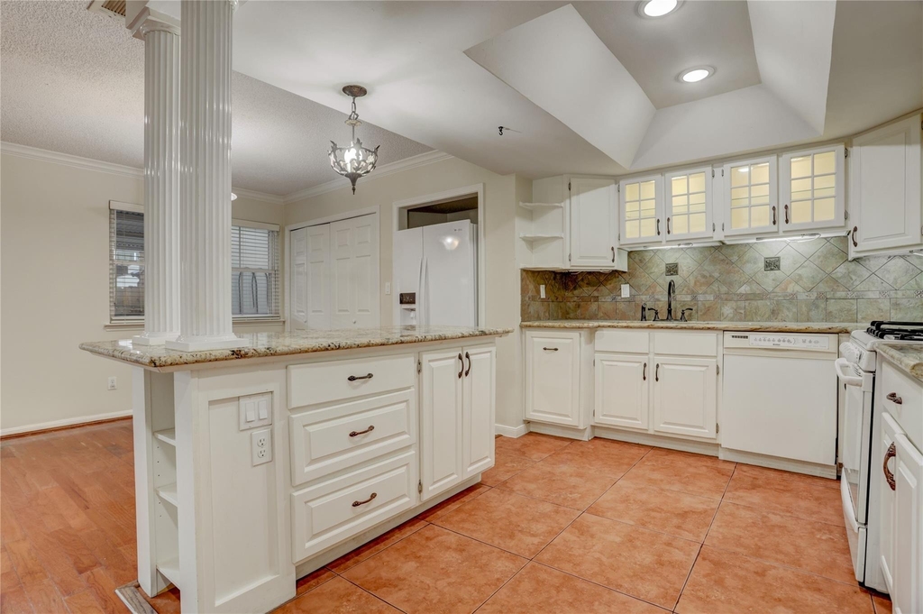 2253 Triway Lane - Photo 5