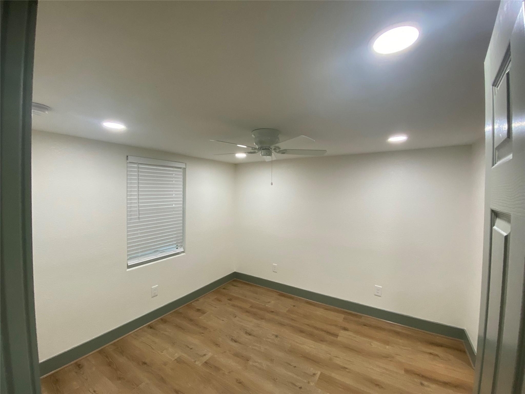 2305 55th Street - Photo 6