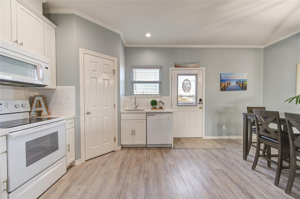 14110 Miramar Drive - Photo 24