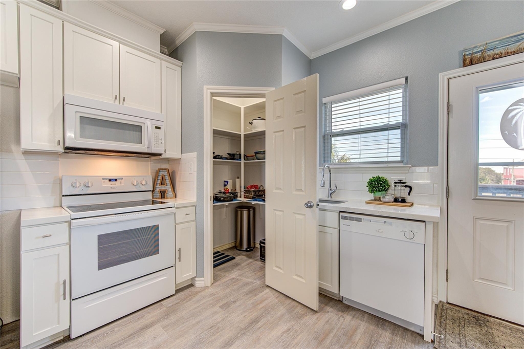 14110 Miramar Drive - Photo 25