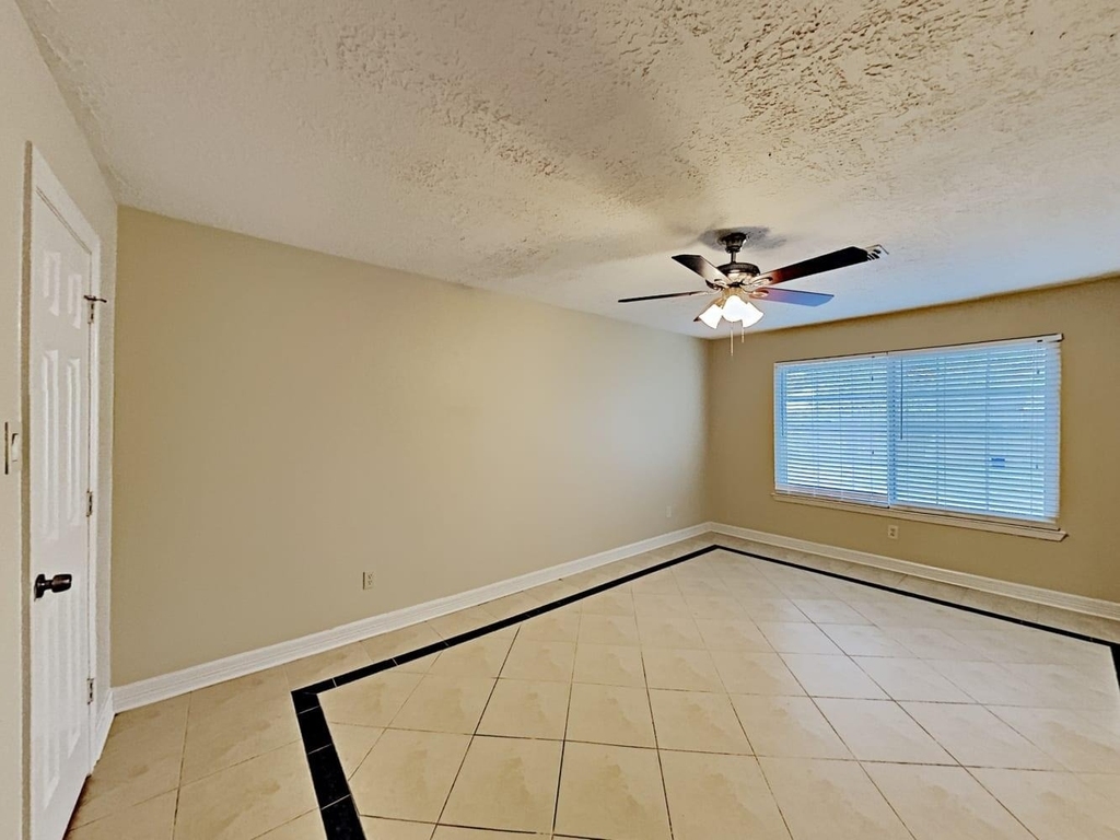 16395 Havenpark Drive - Photo 9