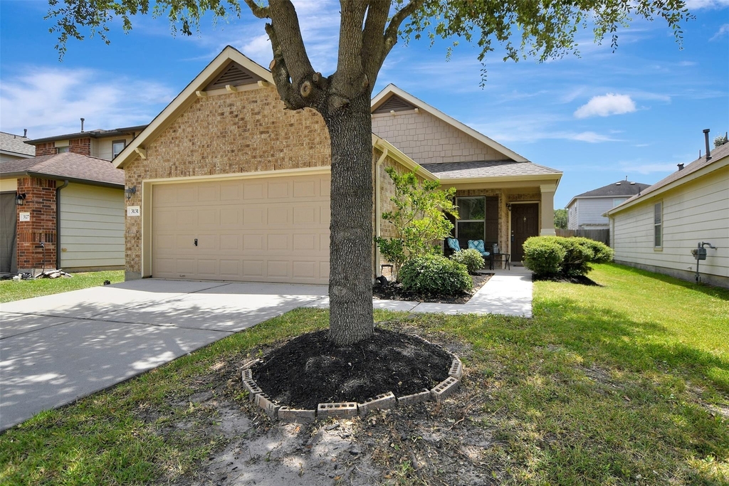 3131 Beacon Grove Street - Photo 1