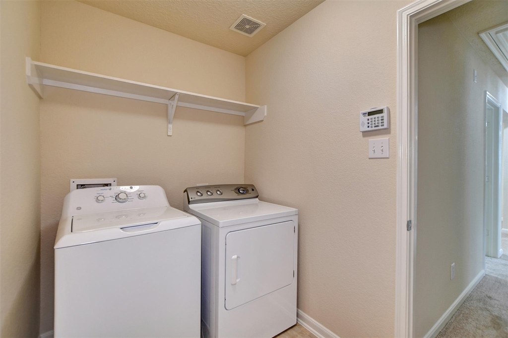 3131 Beacon Grove Street - Photo 27