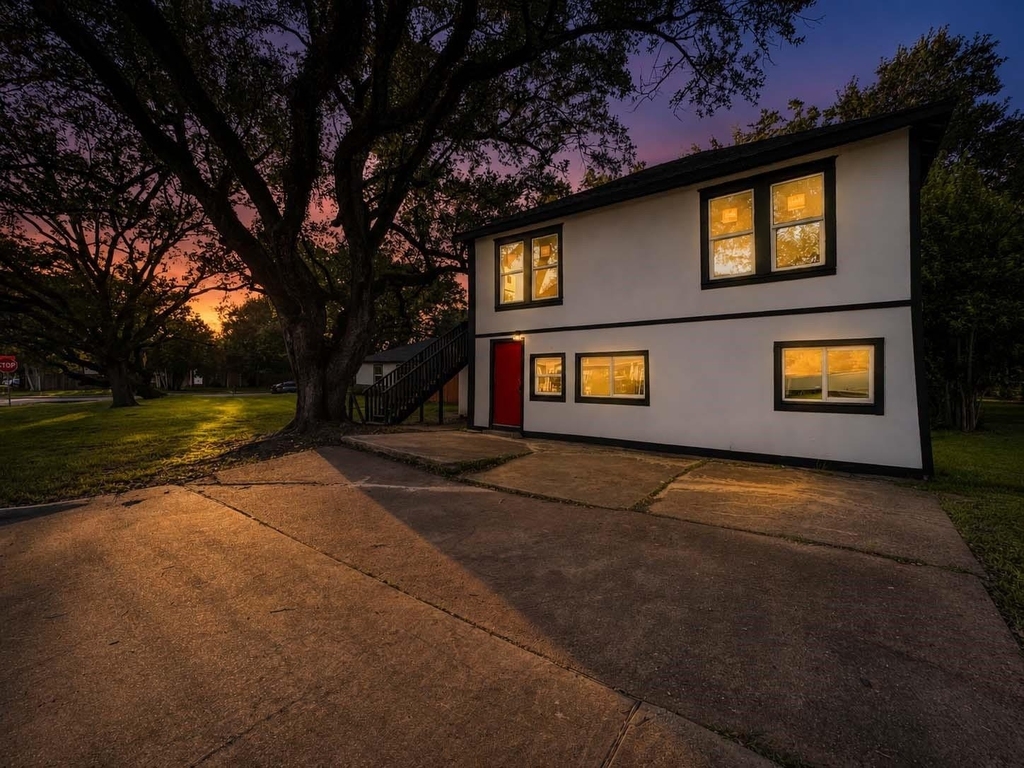 705 Texas Avenue - Photo 9
