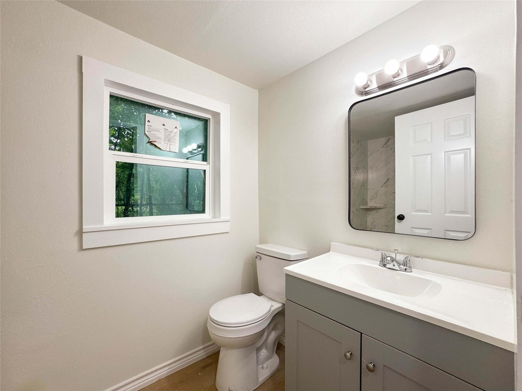 705 Texas Avenue - Photo 6