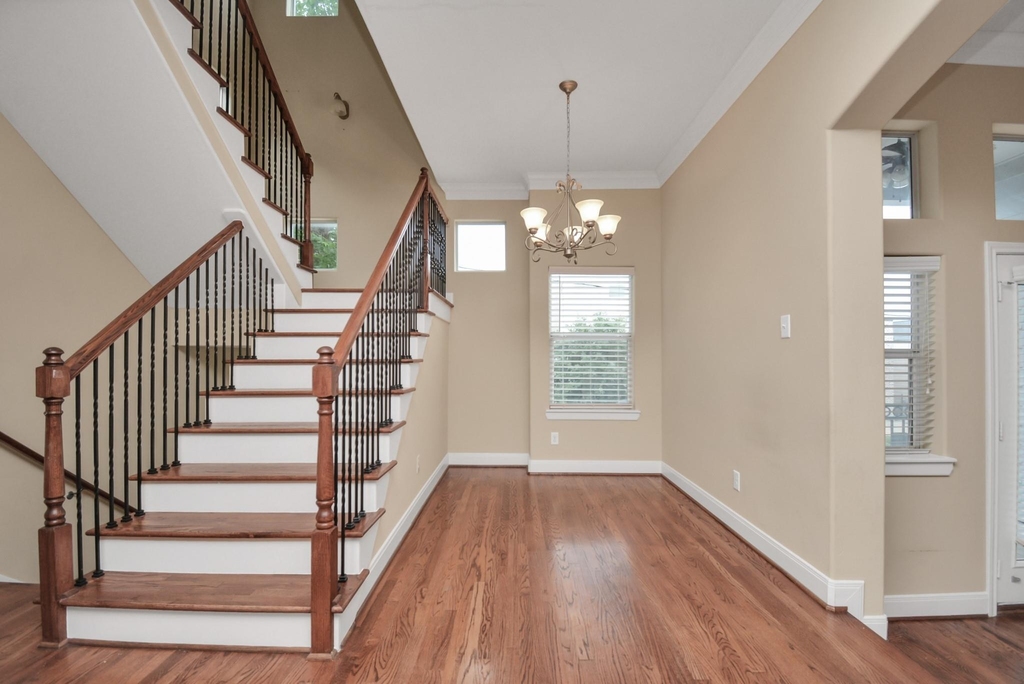 1137 W 24th Street - Photo 27